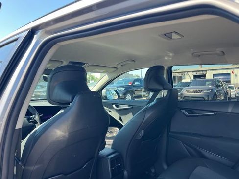 Certified 2023 Kia Niro Wind FWD image 9