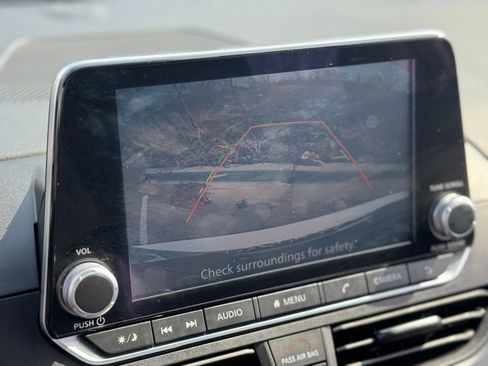 Certified 2024 Nissan Altima 2.5 SR image 11