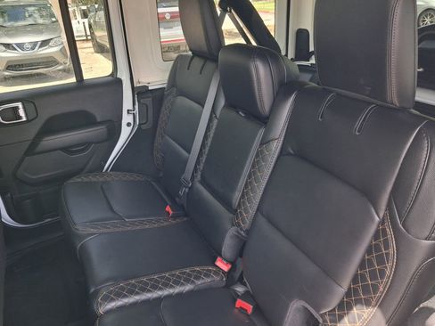 Used 2021 Jeep Wrangler Unlimited Sahara AWD/4WD image 36