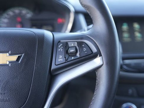 Used 2017 Chevrolet Trax LT w/ LT Convenience Package image 23