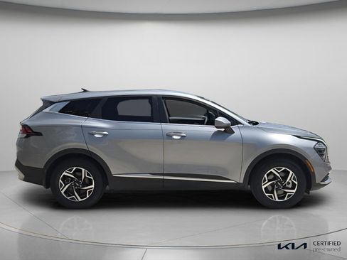 Certified 2025 Kia Sportage LX FWD image 4