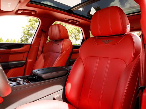 Certified 2020 Bentley Bentayga image 23