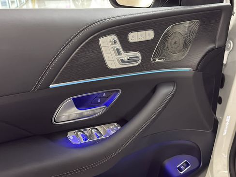 New 2025 Mercedes-Benz GLS 63 AMG 4MATIC image 15