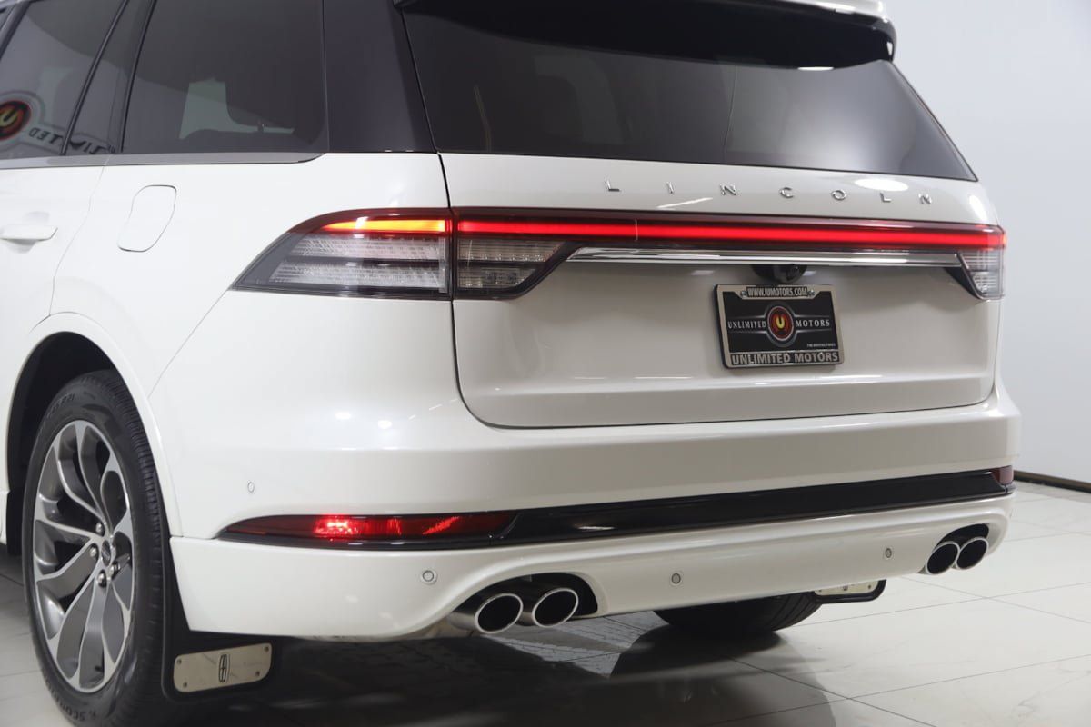 Used 2022 Lincoln Aviator Grand Touring w/ Equipment Group 301A AWD/4WD image 23