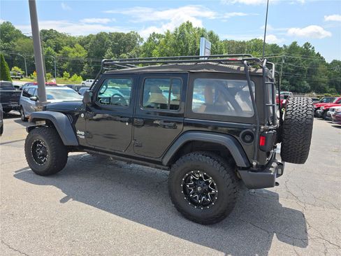 Used 2018 Jeep Wrangler Unlimited Sport AWD/4WD image 5