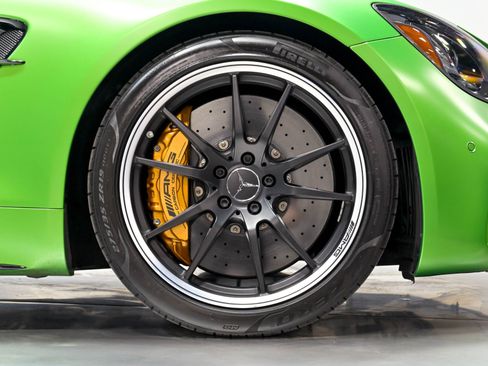 Used 2018 Mercedes-Benz AMG GT R Coupe image 23