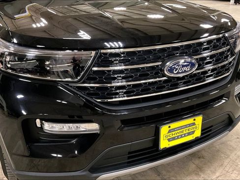 Certified 2023 Ford Explorer XLT w/ Equipment Group 202A AWD/4WD image 29
