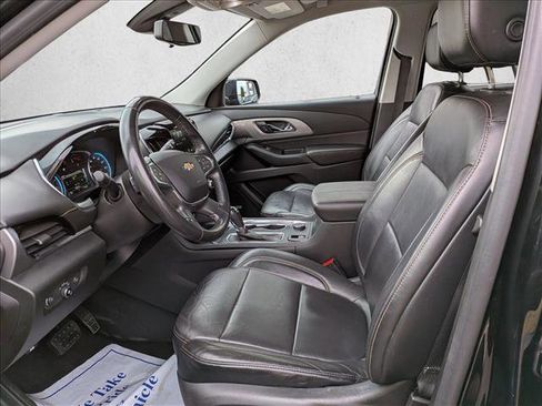 Used 2018 Chevrolet Traverse LT image 11