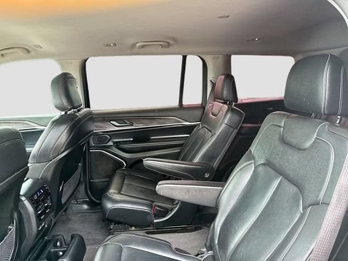 Used 2022 Jeep Grand Cherokee L Limited RWD image 24