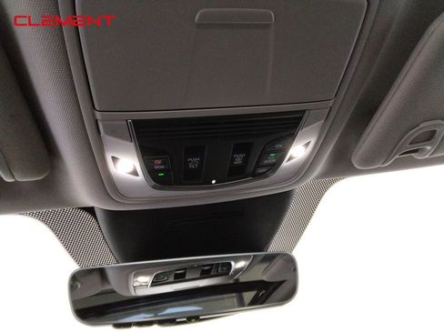 Used 2025 Acura MDX FWD image 19