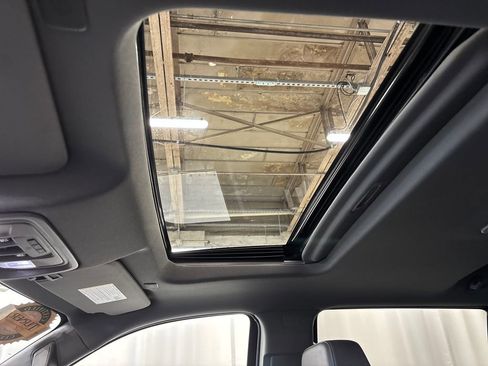 Used 2023 Chevrolet Silverado 1500 LTZ w/ LTZ Premium Package image 21