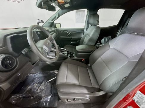 Used 2024 Chevrolet Colorado Trail Boss w/ Technology Package image 19