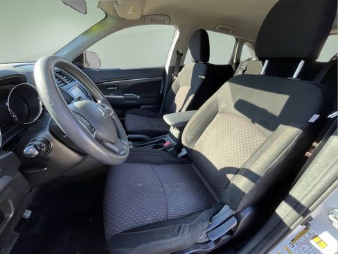 Used 2018 Mitsubishi Outlander Sport ES image 12