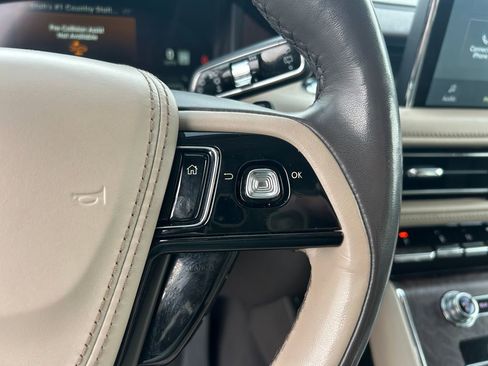 Used 2021 Lincoln Aviator Reserve w/ Equipment Group 202A image 17