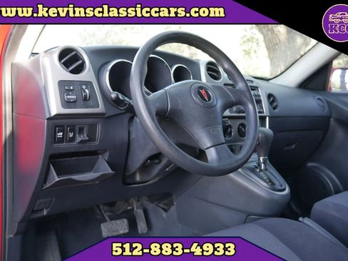 Used 2006 Pontiac Vibe Sport Wagon 4D w/ Preferred Package image 13