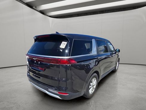 Used 2022 Kia Carnival LX FWD image 10