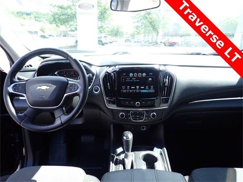 Used 2018 Chevrolet Traverse LT w/ LPO, Floor Liner Package image 20