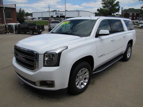 Used 2020 GMC Yukon XL SLT AWD/4WD image 1