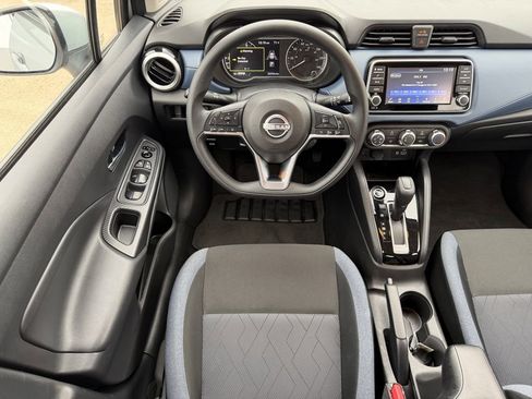 Used 2025 Nissan Versa SV FWD image 13