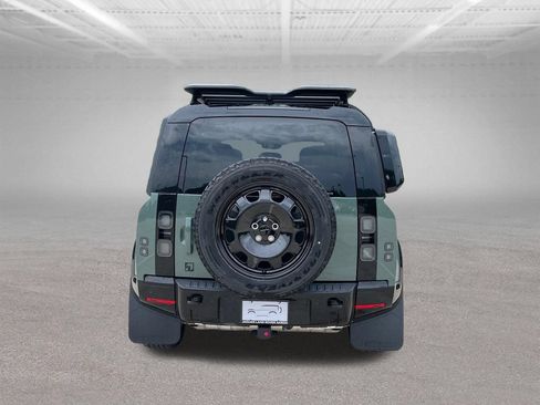 New 2026 Land Rover Defender 110 AWD/4WD image 5