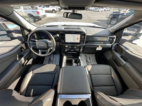 New 2025 Ford F350 Lariat w/ Lariat Ultimate Package image 38