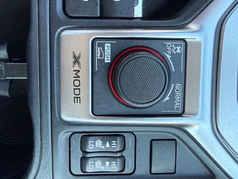 Used 2021 Subaru Forester Premium image 34