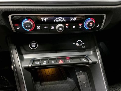 Used 2025 Audi Q3 2.0T Premium Plus w/ Premium Plus Package image 33