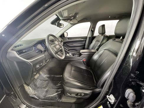 Used 2021 Jeep Grand Cherokee L Limited image 21