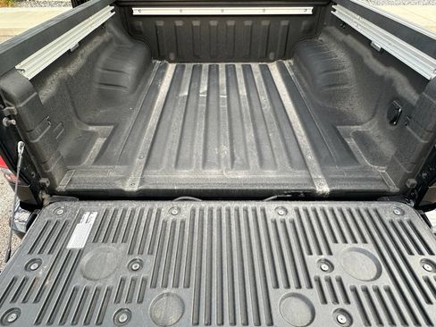 Used 2022 Nissan Frontier SV AWD/4WD image 21