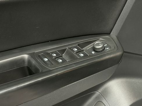 Used 2019 Volkswagen Atlas SE w/ Panoramic Sunroof Package image 17