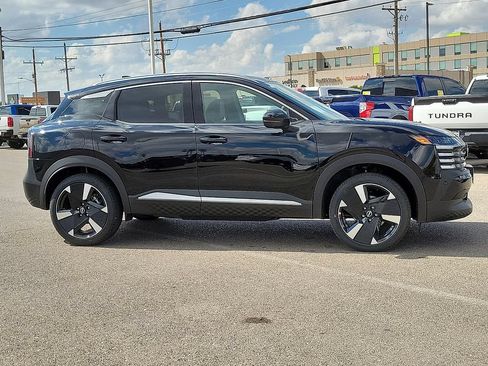New 2025 Nissan Kicks SR w/ SR Premium Package AWD/4WD image 14