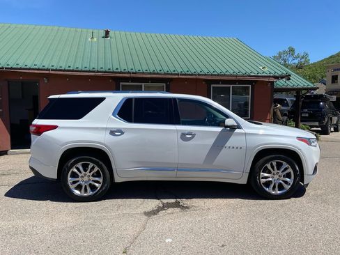 Used 2021 Chevrolet Traverse High Country w/ LPO, Floor Liner Package AWD/4WD image 2