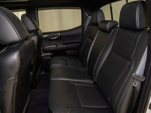 Used 2020 Toyota Tacoma TRD Off-Road w/ TRD Premium Off Road Package image 7