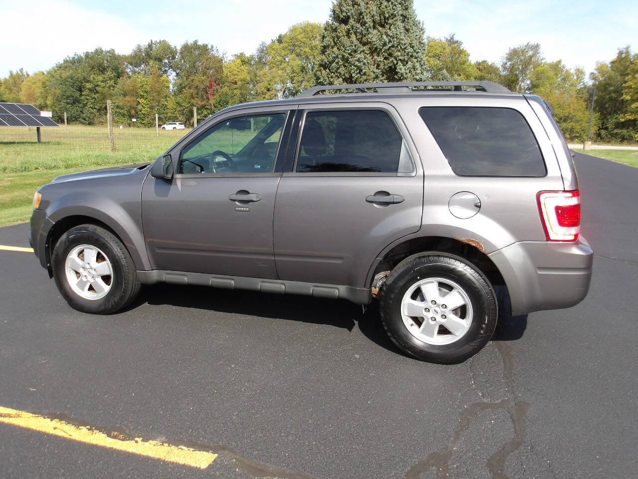 Used 2010 Ford Escape XLT AWD/4WD image 12