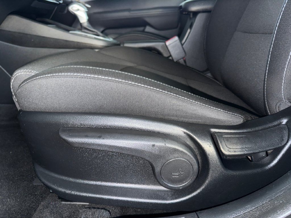 Used 2023 Kia Forte LXS w/ LXS Technology Package FWD image 10