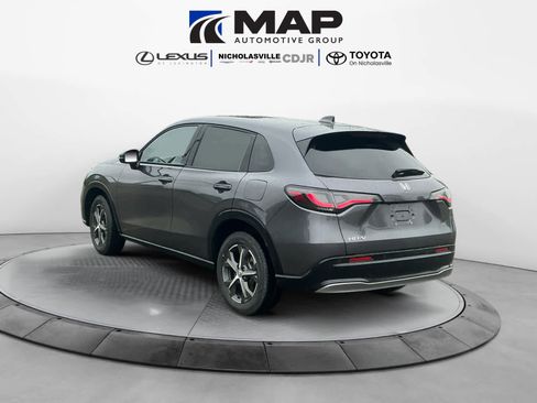 Used 2023 Honda HR-V EX-L image 3