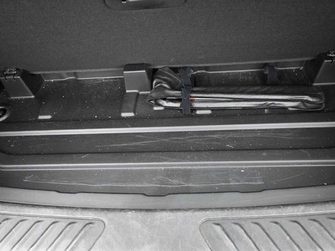 Used 2024 Chevrolet Tahoe LT image 25