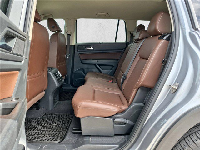 Used 2021 Volkswagen Atlas SE w/ Towing Package AWD/4WD image 16