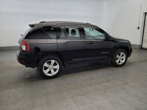 Used 2016 Jeep Compass Latitude image 10