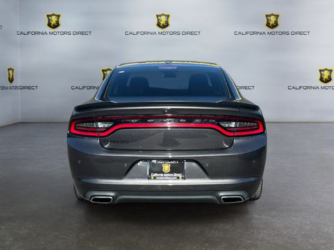 Used 2021 Dodge Charger SXT w/ Blacktop Package RWD image 4