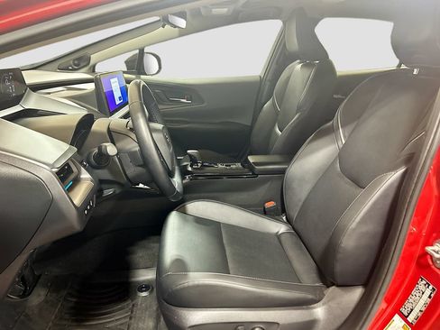 Used 2024 Toyota Prius Limited w/ Limited Premium Package FWD image 18