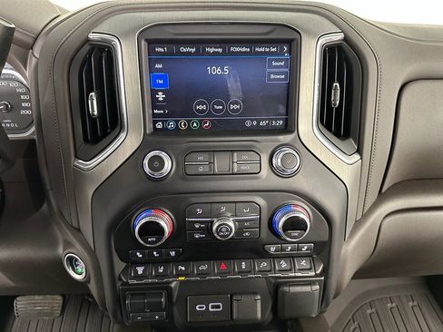 Used 2022 GMC Sierra 3500 Denali w/ Denali Ultimate Package image 16