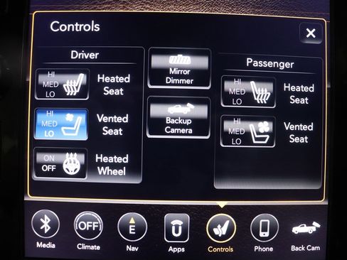 Used 2019 RAM 1500 Laramie image 32