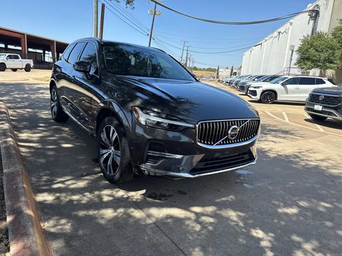 Used 2023 Volvo XC60 B5 Plus w/ Protection Package Premier FWD image 3