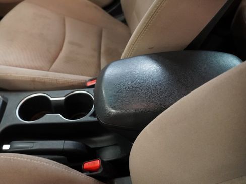 Used 2015 Hyundai Elantra SE image 20