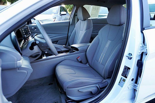 Certified 2026 Hyundai Elantra Sport FWD image 22