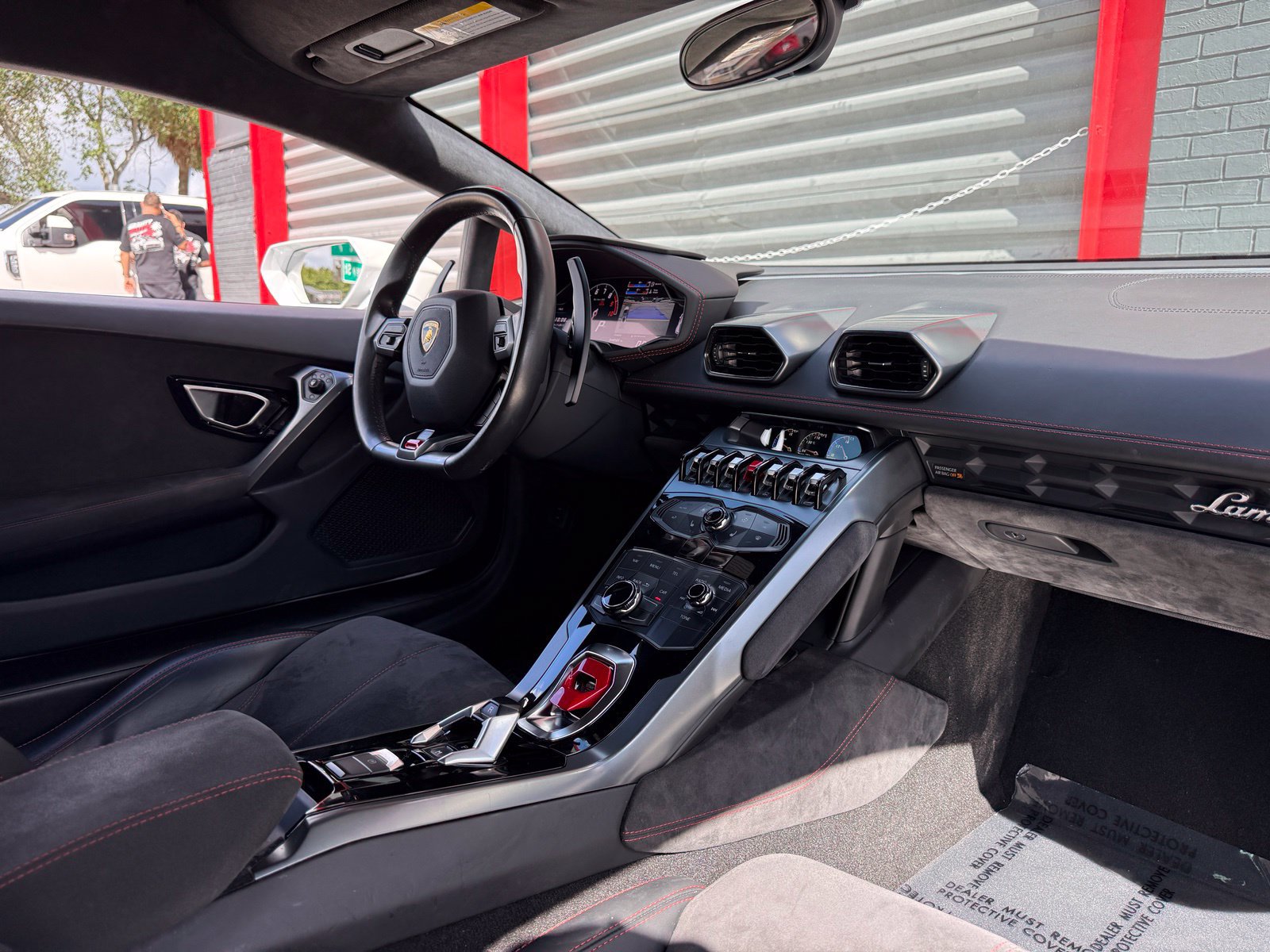 Used 2015 Lamborghini Huracan LP 610-4 AWD/4WD image 29