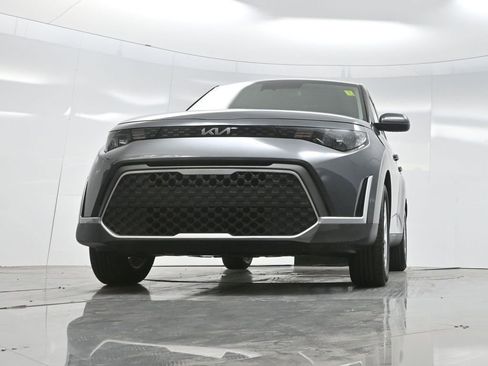 Used 2023 Kia Soul LX w/ LX Technology Package image 54