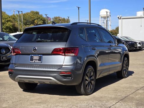 Used 2023 Volkswagen Taos S image 6