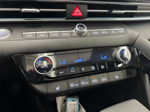 New 2026 Hyundai Elantra Limited FWD image 31